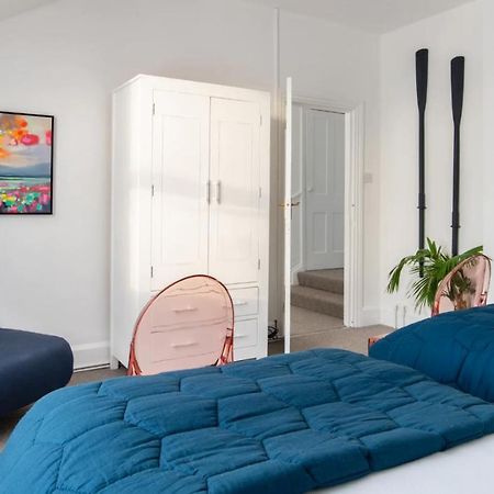 Tranquil Beachfront Beautiful 2-Bed Apartment Deal Kültér fotó